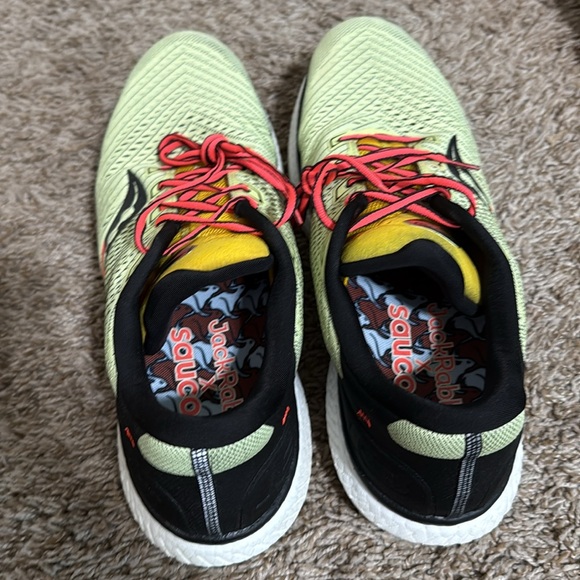 Saucony Light Green Athletic Shoes with Red Highlights - Picture 4 of 6